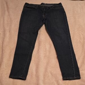 Signature by Levi Strauss Women's Dark Denim Straight Leg Jeans